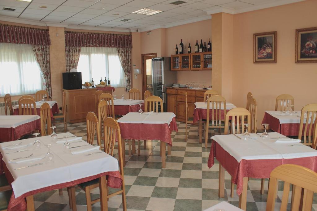 Hostal Castilla Benavente Esterno foto