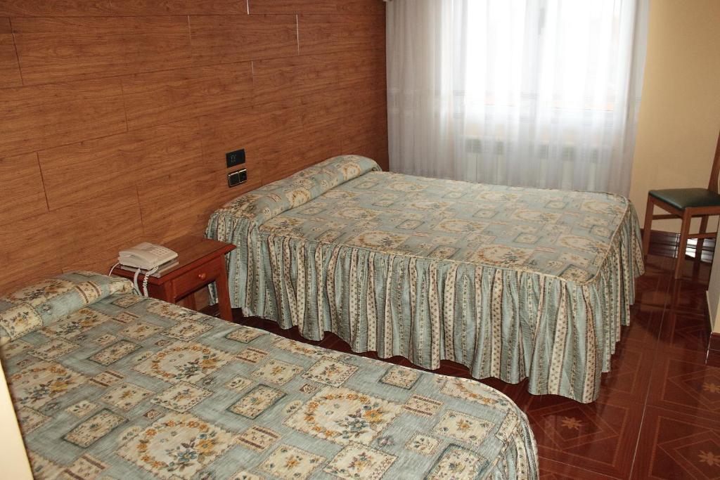 Hostal Castilla Benavente Esterno foto