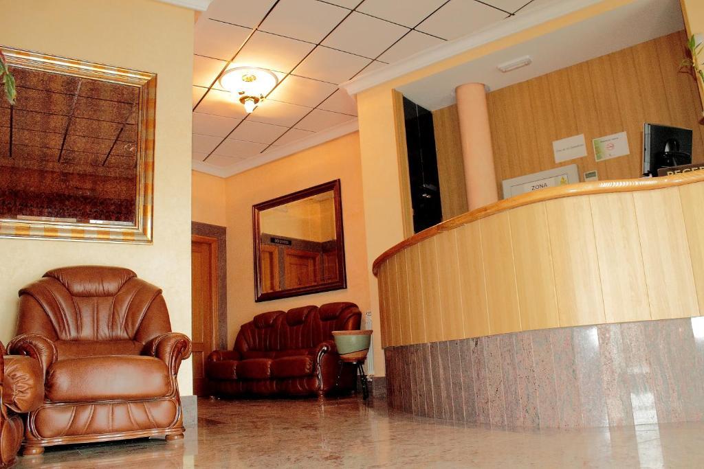 Hostal Castilla Benavente Esterno foto